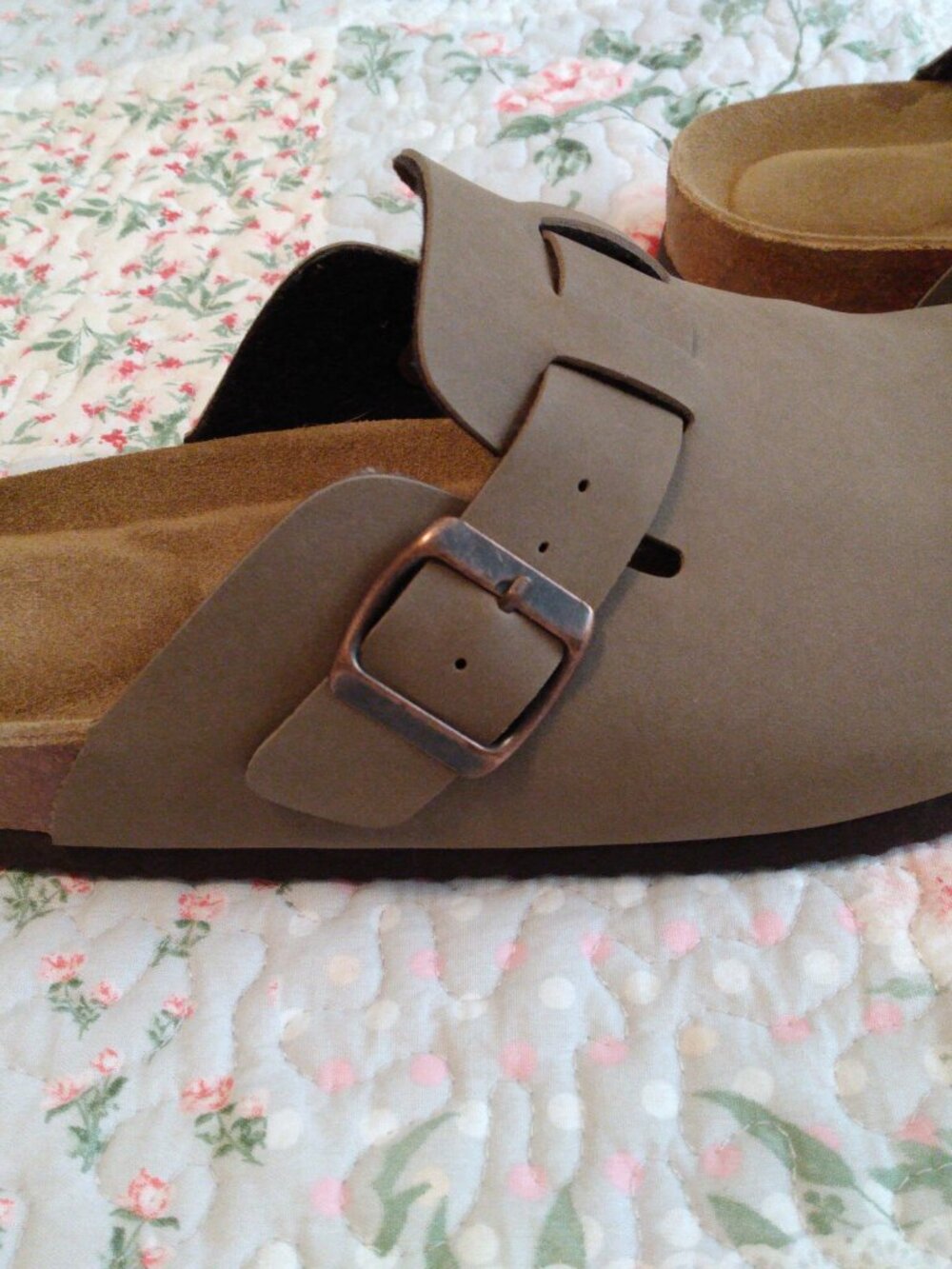 cusionaire, clogs size 7m, tan never worn! - Picture 4 of 9